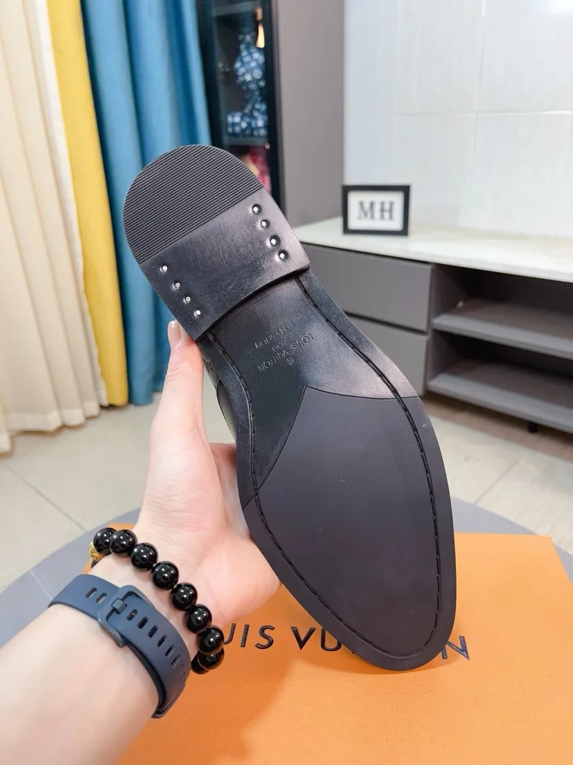 Men's shoes 💰540🌹🌹 [LV] Louis Vuitton's popular casual leather shoes 🎖Fashionable and elegant 🎖🎖Material: Original imported cowhide open edge beads, washed cowhide leather lining, original molded rubber outsole, high-end and classy, ​​elegant quality, instantly transforming into a handsome man ❤❤Standard\nNumber of sizes: 39-44, 38 45 46 customized